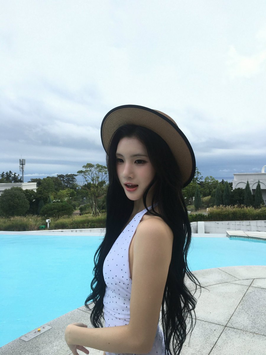 juueune's tweet photo. what a perfect day to listen to lemon tang all day long 🍋 https://t.co/FijHqdZ1A6