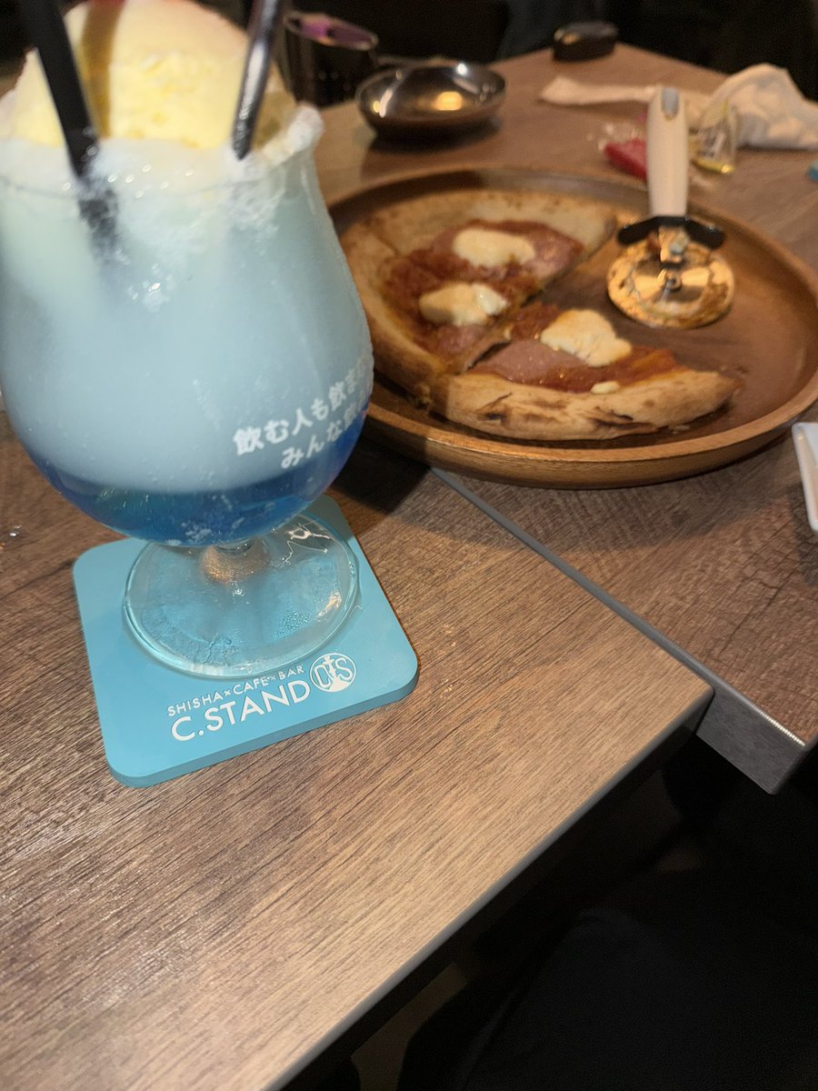 0327Slayers's tweet photo. 飲みの後LUVYAに行くと思ったろ？
残念、シーシャバーでした😆 https://t.co/qYK5OO9snn