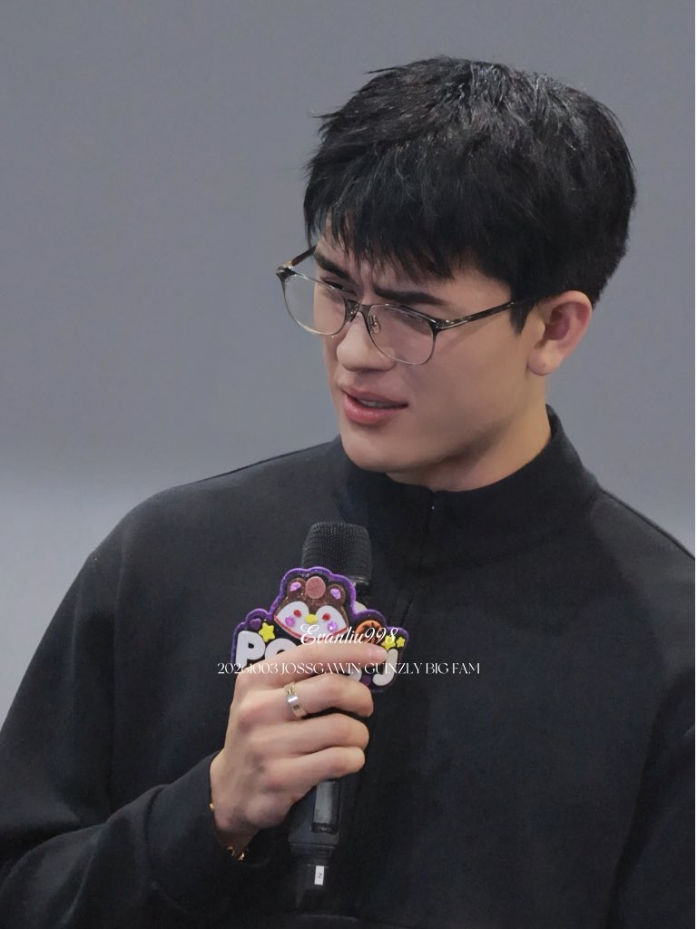 Evanliu998's tweet photo. 20261003
Great glasses🔥🔥🔥

JOSSGAWIN GUINZLY BIG FAM
#GMMTVFANIVAL2026HappyFamilyxJG
#JOSSGAWIN #JossWayar #GawinCaskey https://t.co/l5MHWP85jy