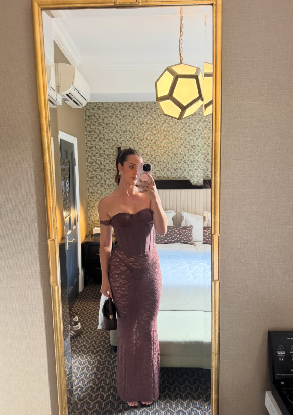 erikawhiteagain's tweet photo. Do you like my dress? https://t.co/ISPRyrdfJj