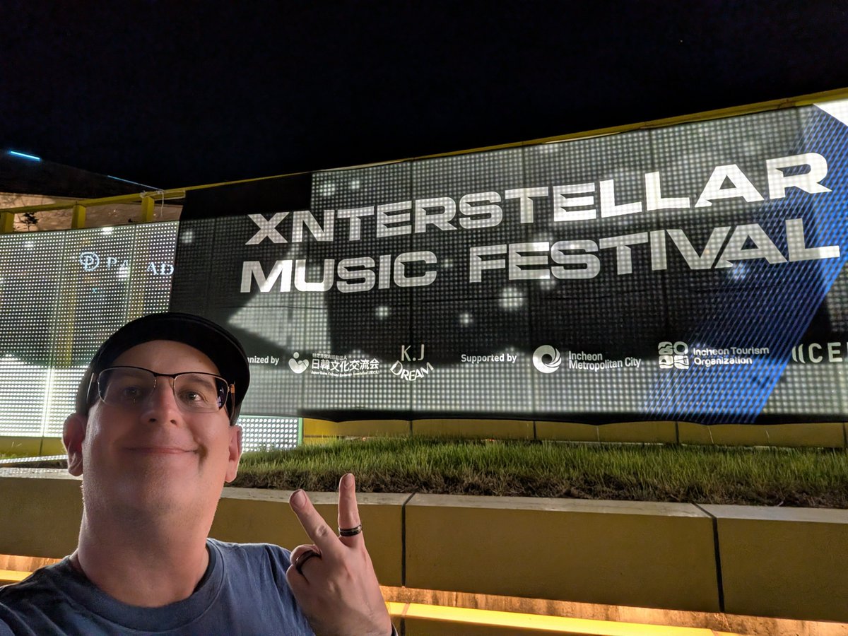 djcatskratch's tweet photo. Tenth Ado concert complete!!! What an incredible performance! It was so wonderful to meet so many of you from Japan and Korea. You were all so kind and welcoming to this 海外ニキ! I hope to see all of you again soon! #ado #xmf https://t.co/2YcYJqGvJ8