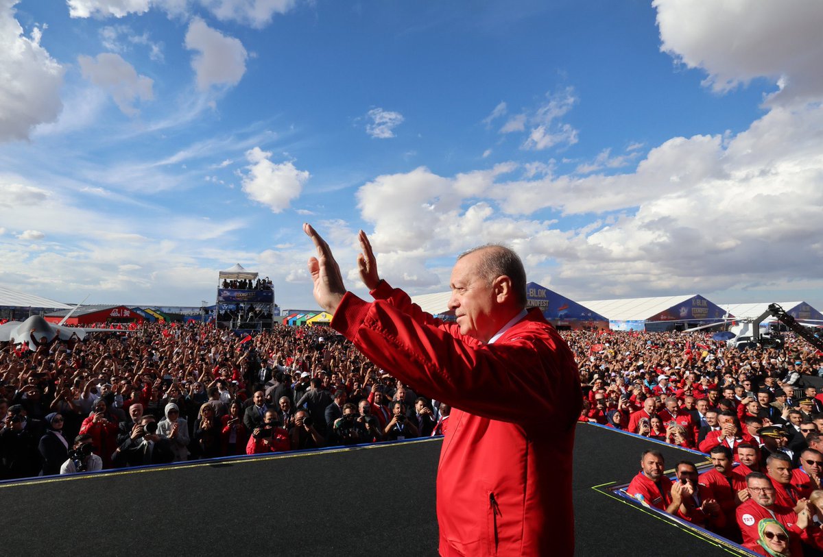 ibrahimeyyupogl's tweet photo. Cumhurbaşkanım, Peygamberler Şehri Şanlıurfa’mıza hoş geldiniz, şeref verdiniz…
@RTErdogan https://t.co/na2VVjlvuB