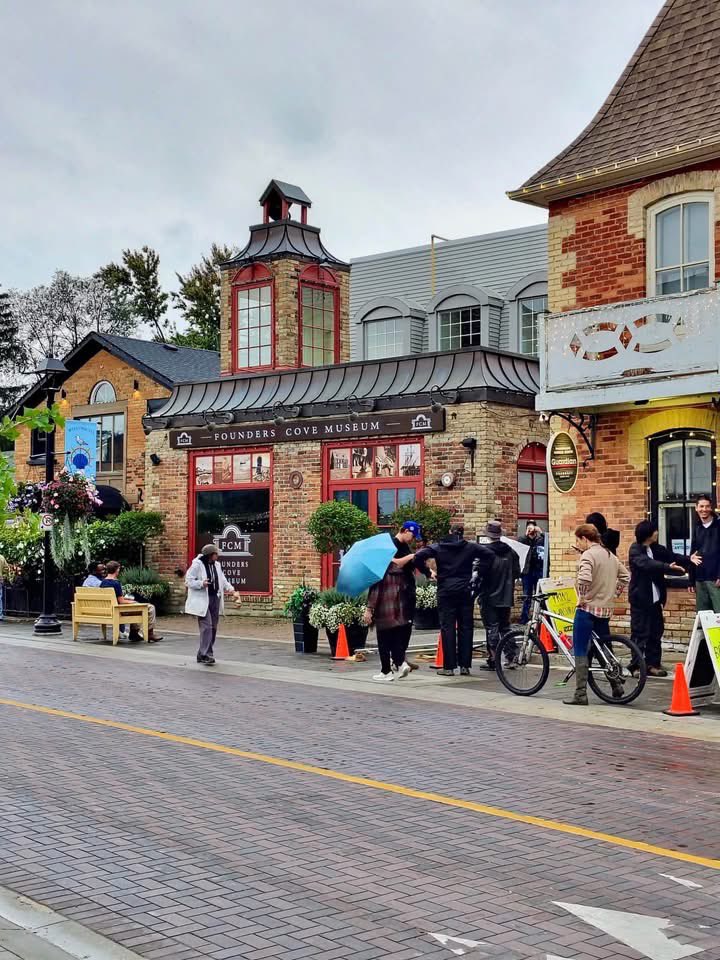 torontocurling's tweet photo. This past week @UnionvilleInfo was transformed into Founders Cove - a harbour of history - for the filming of Season 2 of “You’re Killing Me” 🎬

@unionvillecurl was used to host lunch for the crew and stars, including… Brooke Shields! 😍

#curling #GTArocks #HollywoodNorth https://t.co/tLgxS26Qvj