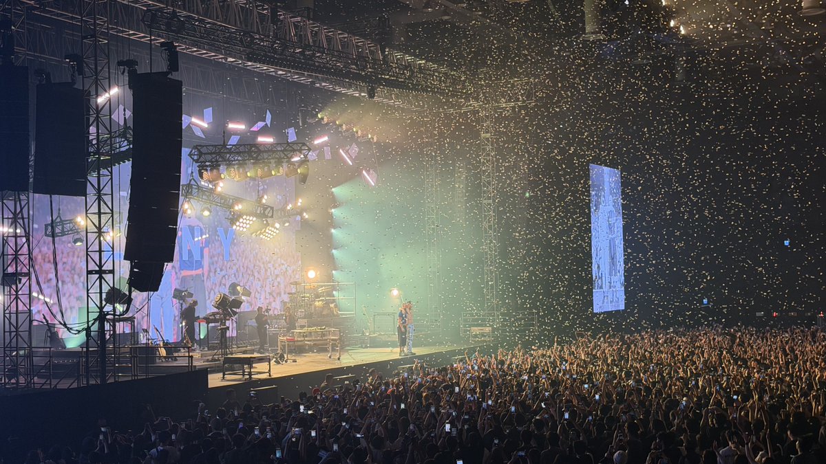 myssfwl's tweet photo. lany🌹 https://t.co/zs6pVSI6aY