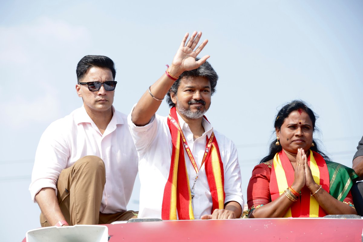 iamNayeemMoosa's tweet photo. Some moments transcend the campaign itself.
​From packed streets to quiet chats with elders and farmers Madurantakam welcomed us with open arms, genuine and unforgettable warmth.
​Gratitude for a day filled with smiles, emotions, respect and unforgettable human connections.❤️ https://t.co/NB7Nu02JFz