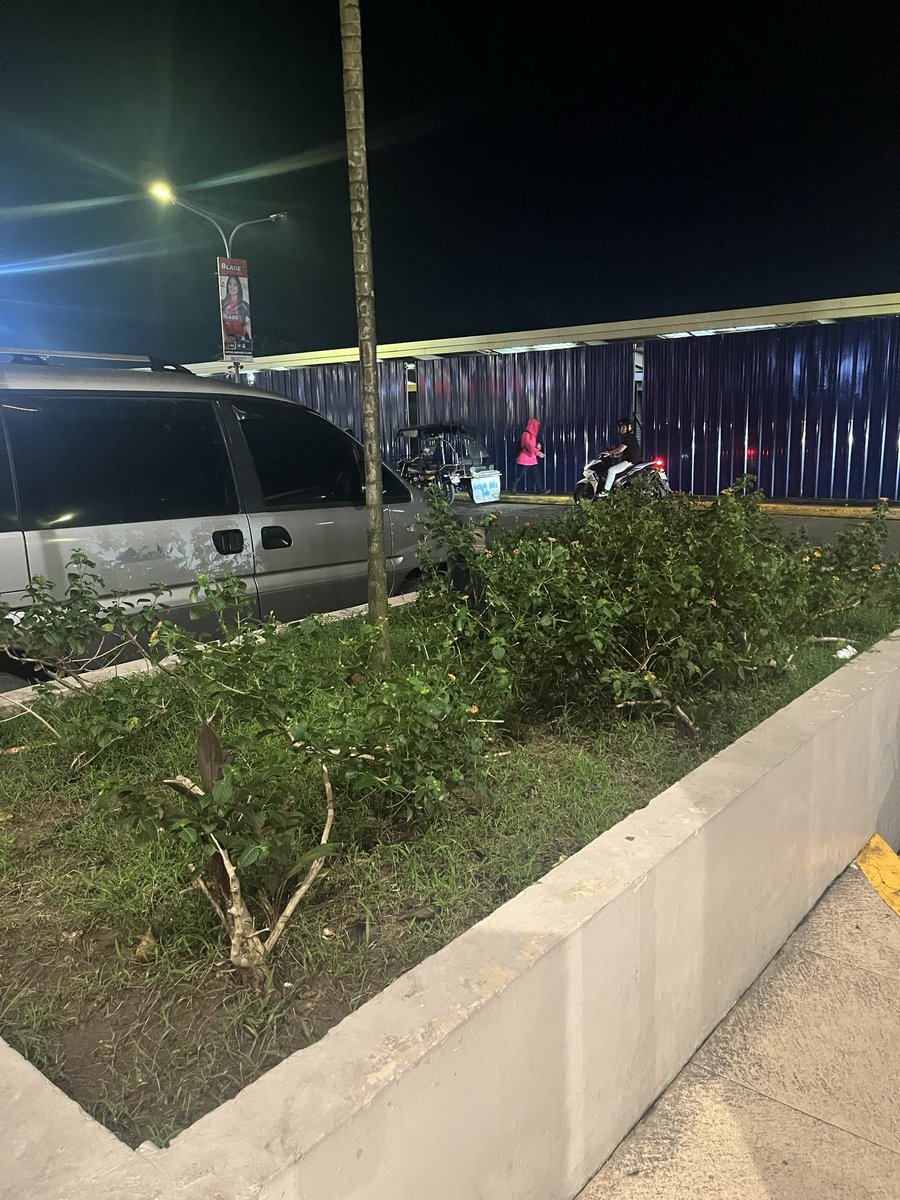 master_tubero's tweet photo. okay may gate na sa mahiwagang spot hehehehe maliwanag pa

#crtrip #crfun #outdoorfun #alterantipolo https://t.co/LQk59CC32y