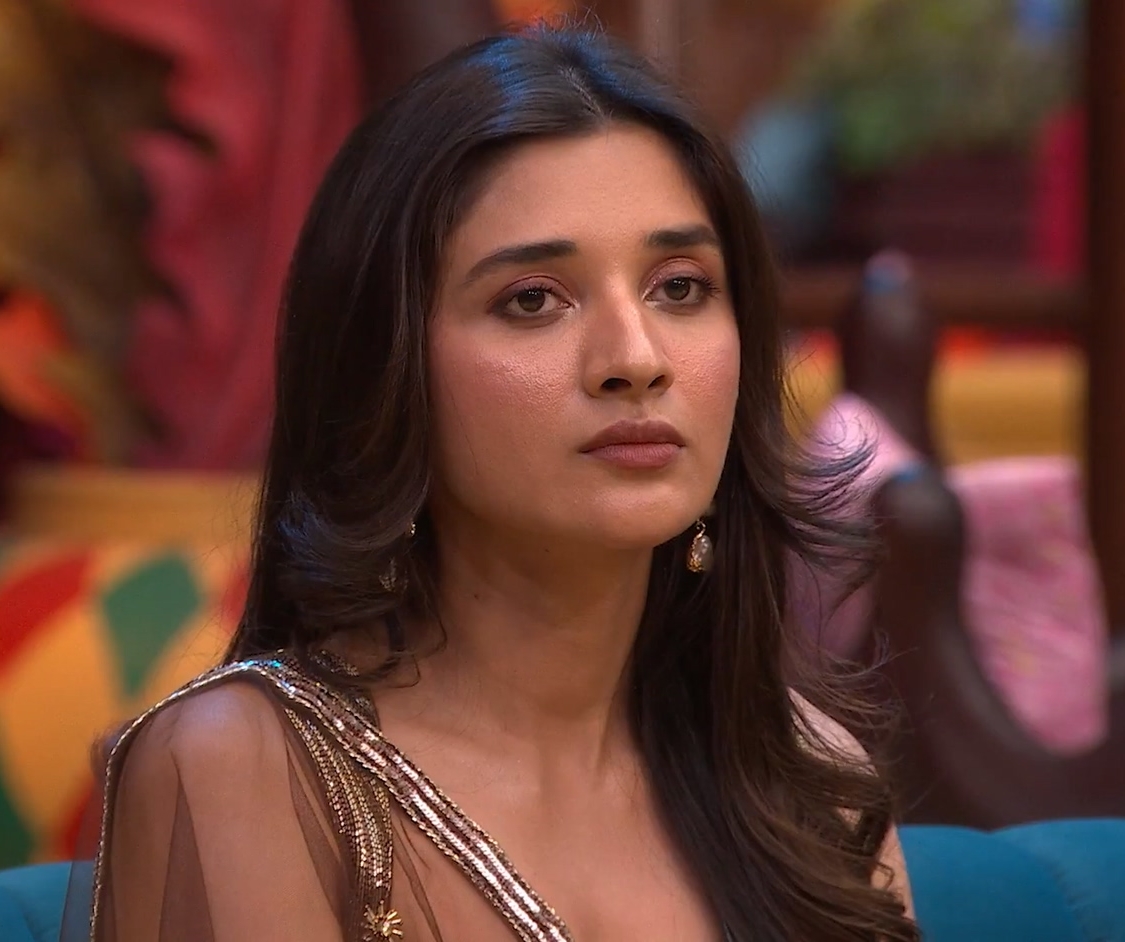 marvin_837's tweet photo. #wkv special!!!!!!!Kanika's solo game is on,fighting her battle on her own,new outfit looking absolute marvelous,stunning........dignity is her main strength 

@KanikaMannItIs  @TeamKanikaMann 

#KanikaMann #TeamKanikaMann #Biggboss20 #BB20 #HaryanakiMann https://t.co/t3bc7FEbIu