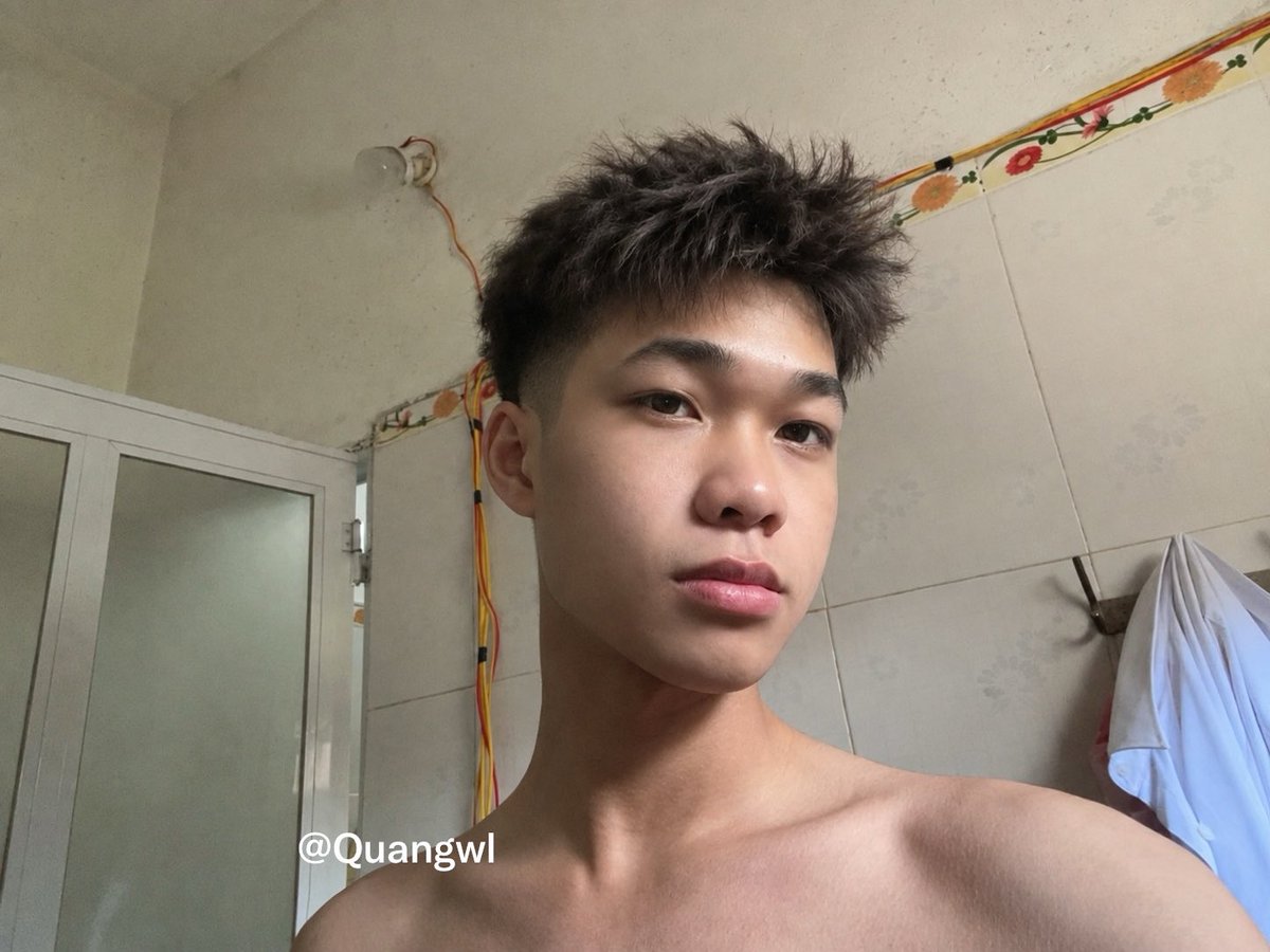 Quangwl's tweet photo. Đố biết bnhieu cm =)) https://t.co/HrtTFq20mv