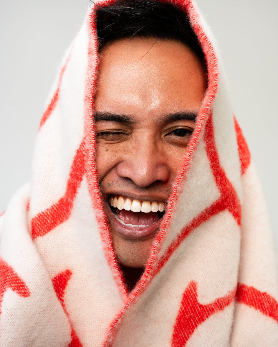 RED's tweet photo. Still not sure if butter is a carb, but we do know the (SMILEY)ᴿᴱᴰ Maison Deux blanket is totally fetch. Get yours: https://t.co/zDoj0gHRNM https://t.co/BnPBar294I