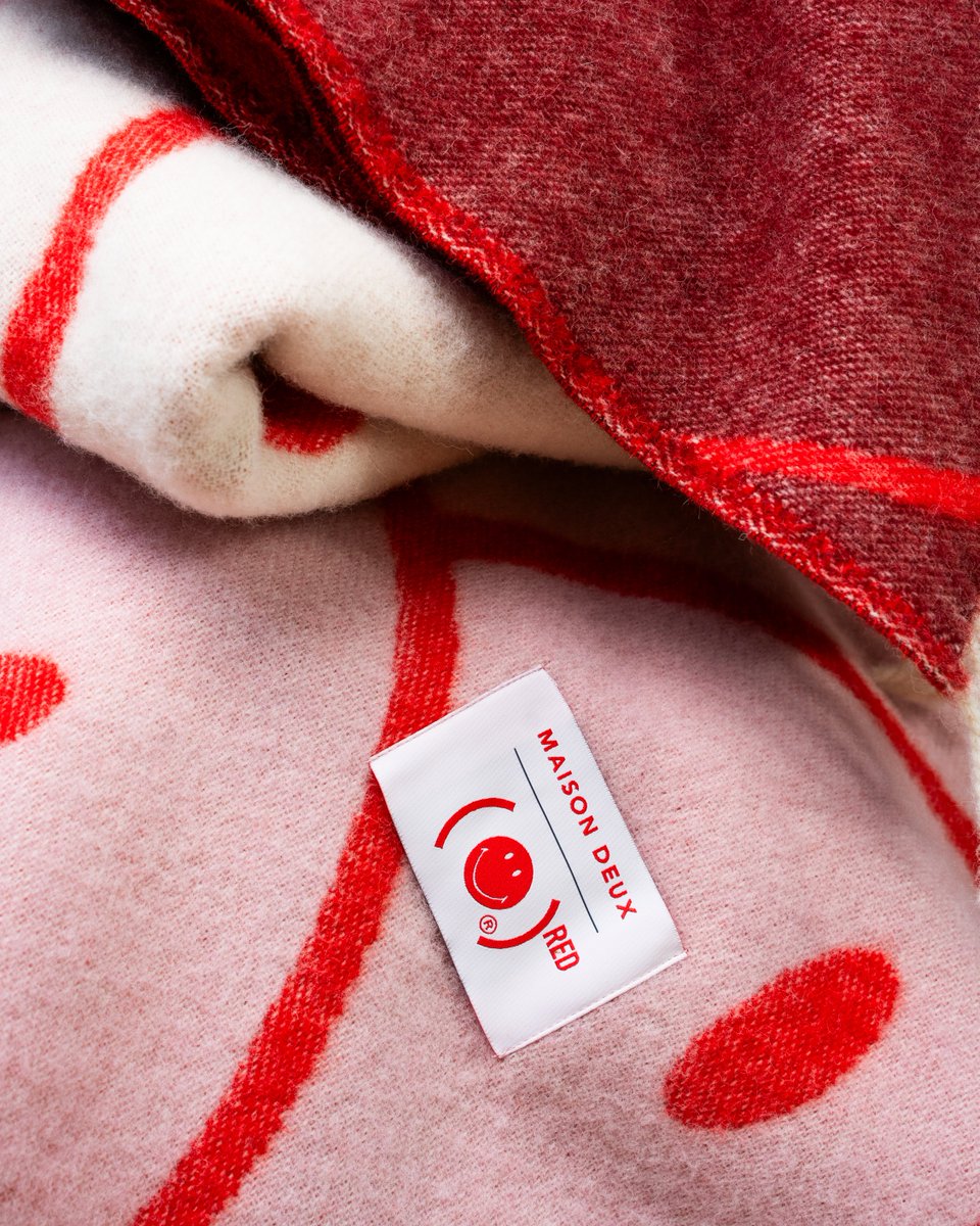 RED's tweet photo. Still not sure if butter is a carb, but we do know the (SMILEY)ᴿᴱᴰ Maison Deux blanket is totally fetch. Get yours: https://t.co/zDoj0gHRNM https://t.co/BnPBar294I