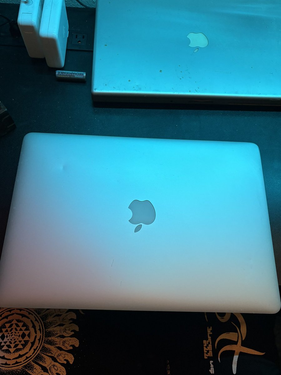 chazz_gold's tweet photo. I would like to give this away to fellow artist  that could use it  that needs a new laptop. Rather than selling it 

It’s 2015 macbook pro that you can’t update past Monterey operating system but does work really well. 

It’s got good battery on it and I am getting a Mac mini soon 
And I have way too many screens and computer power in my house as it 

Hit me with comments on how and why you’ll use it and I’ll luck someone in there and I’ll scrub the drive and ship to someone