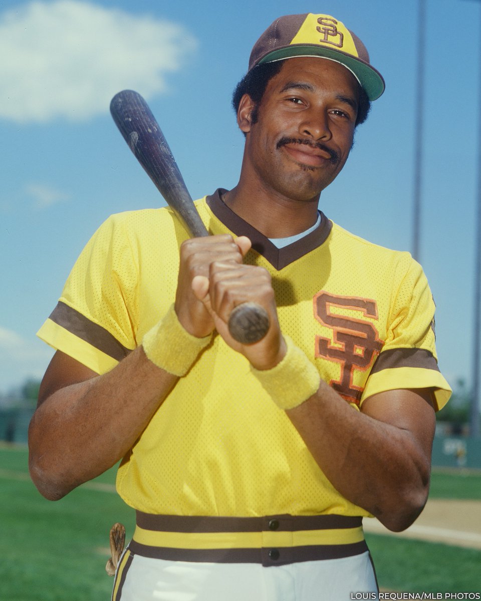 baseballhall's tweet photo. Help us wish @DaveWinfieldHOF a happy 75th birthday!

Winfield, who never spent a day in the minor leagues, was drafted by four teams in three pro sports – the @Padres, NFL’s Minnesota Vikings, NBA’s Atlanta Hawks and ABA’s Utah Stars – but we’re glad he chose baseball. https://t.co/Fti8LH9Chl