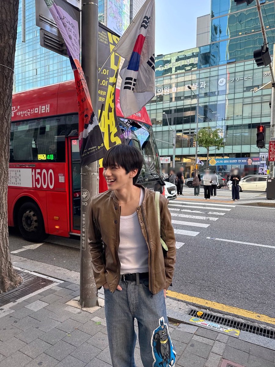 wildblue_ykme's tweet photo. [COKI]

韓国いってきたよ〜

#WILDBLUE #山下幸輝 #COKI https://t.co/xLkJ5WHUV8