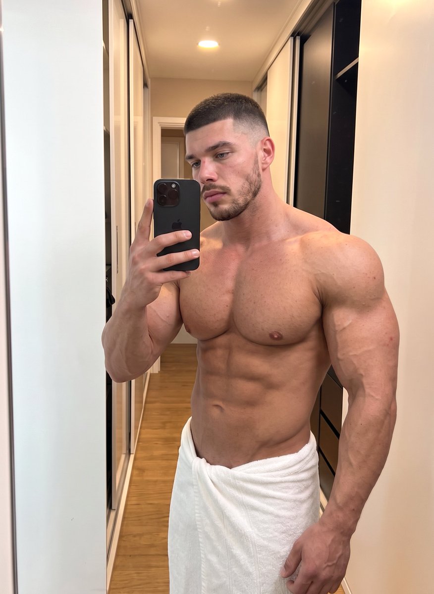 Snare_O_rific's tweet photo. I don't usually post like this, but I felt like it 👀 You approve? https://t.co/mZS89UfvEl