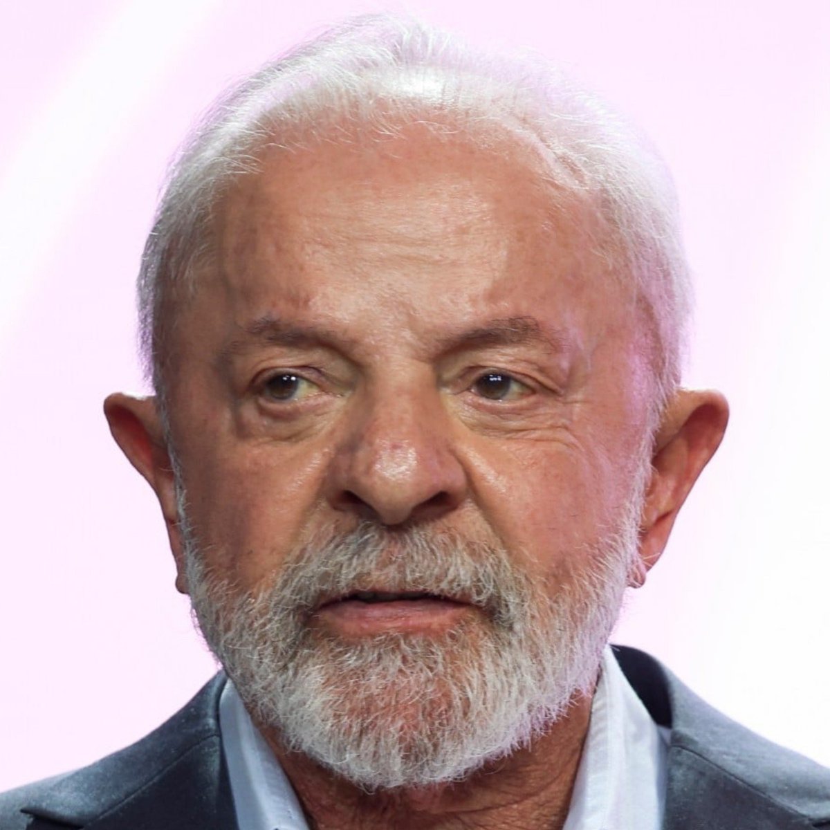 updatecharts's tweet photo. 🚨 Lula aparece com 43,1% dos votos válidos no 1° TURNO enquanto Flávio Bolsonaro tem 38,0%, segundo a CNT/MDA. https://t.co/eWanZWVxue