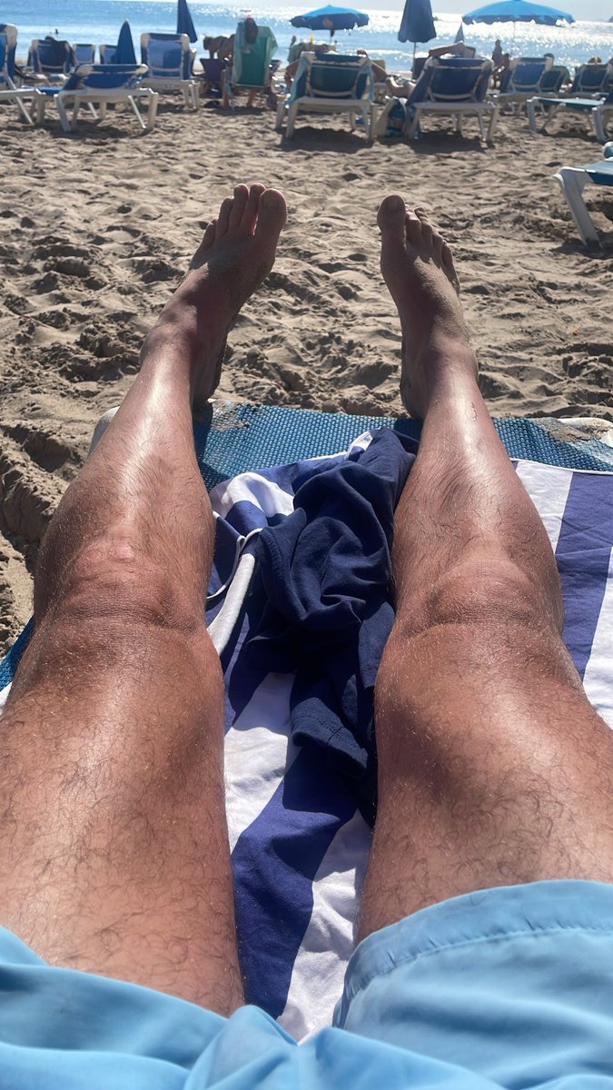 MrMrsSW's tweet photo. Mrs has a thing for rugby ( ex player ) thighs like mine. That a thing ? 🤷‍♂️ answers on a postcard or just DM 😂 x https://t.co/PYn15LU8At