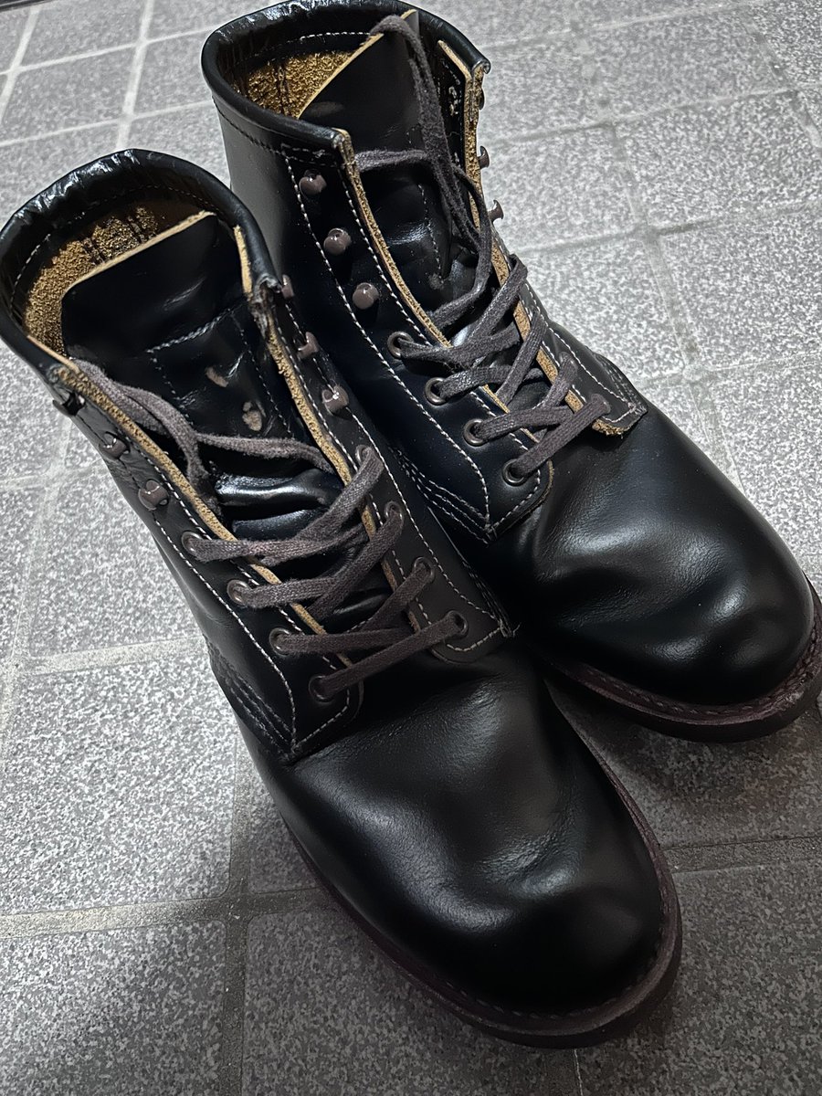 8Jap3gHwoJ72487's tweet photo. 今夜はフラットボックスでお散歩🚶
脚が痛い⁉️いやいや気のせいだ💦そんなわけ……
#tcb
#9060 https://t.co/bu2M67Ykvg