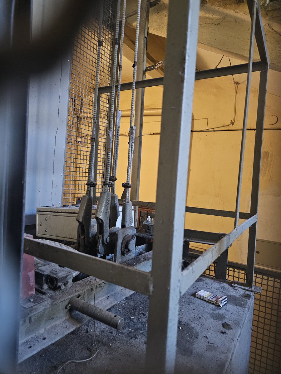 MouseDonegal's tweet photo. Safe pear and anchor on polish lift? #Lifting https://t.co/7m9Vzho4YB