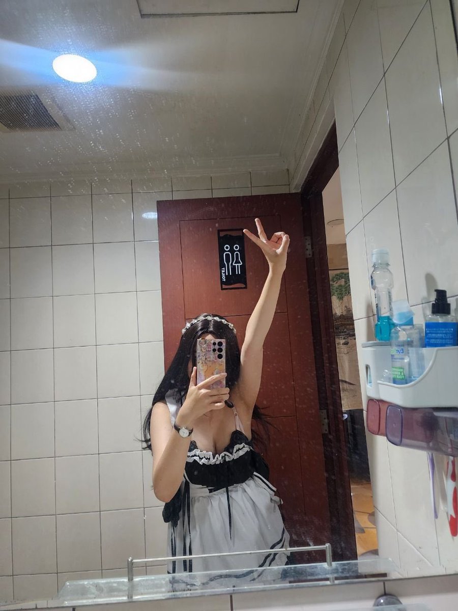 TalkToHub's tweet photo. hiii 🧡 🧡
ada yang mau mutualan sama F2x Jakbar?
cwk atau cwk ga masalah kok, yg penting asik di ajak ngobrol, xixi
Cek RT &amp; comment yahh
🍒🍒 https://t.co/0LdT1OY40e