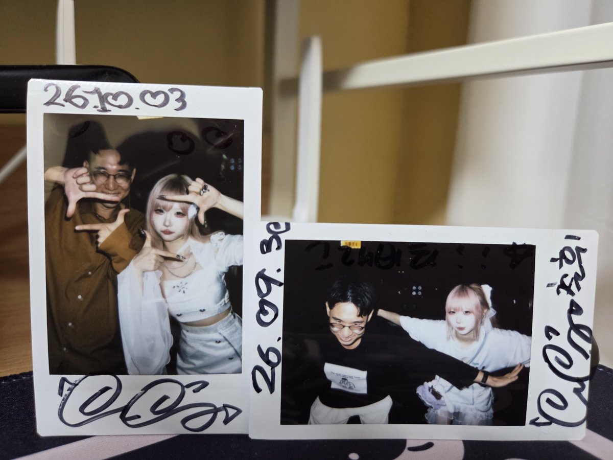 CosAndIdol's tweet photo. Ioonight vol.4
키루가족 절찬모집 vol.12까지는 관객 느낌이었는데 오늘은 팬으로 참여한 느낌 더 재밌었당

에버 체키 표정 너무 좋다
역시 프로아이돌!
내일 천체관측도 화이팅
#에버코어 https://t.co/RcWR30Miyc
