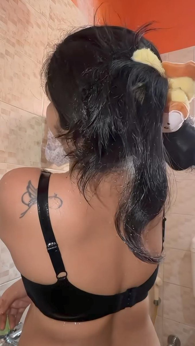 Roshniibabe's tweet photo. Who wants to join??? https://t.co/d5vNPlCOhG