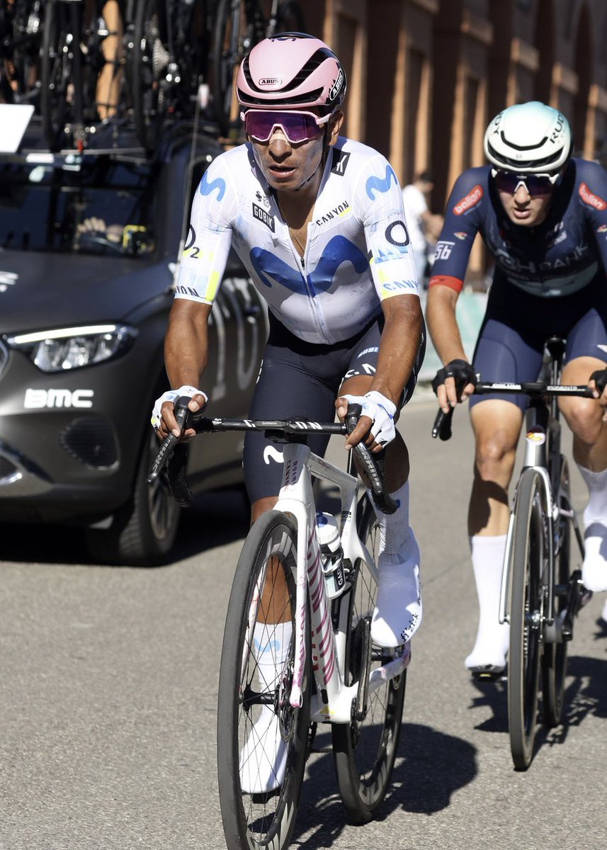 Movistar_Team's tweet photo. 🇨🇴 La última carrera de una leyenda del ciclismo. La última carrera de Nairo Quintana.

Ⓜ️ Ha sido un placer tenerte durante todos estos años en nuestro equipo y un honor haber conseguido tantas cosas juntos.

🙏 Gracias por tanto, campeón.

#RodamosJuntos | @movistar_es https://t.co/8f5QL9nkY3