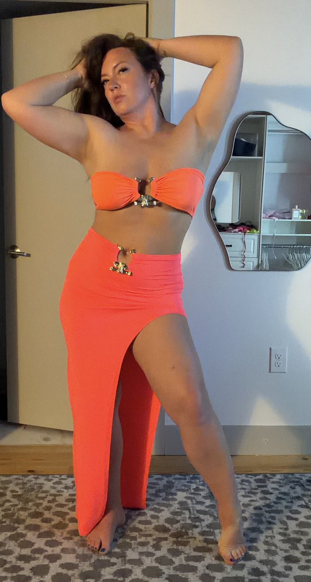 MaddyOreillyxxx's tweet photo. You like? 🧡 https://t.co/n9i3FvWcjS