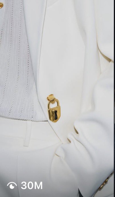 KengNampingLand's tweet photo. เบบี๋ค้าบ we’ve got 30 millions❤️‍🔥😭

#KengNamping #Kengharit #nampingster @Schiaparelli #Schiaparelli #PFW https://t.co/JGr7u0nArO