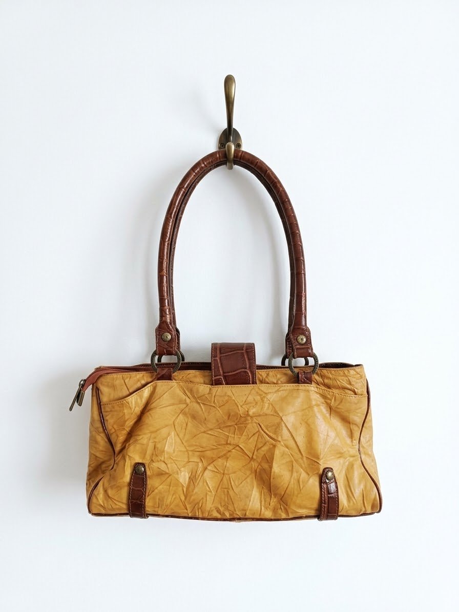 Manifestobag tweet picture