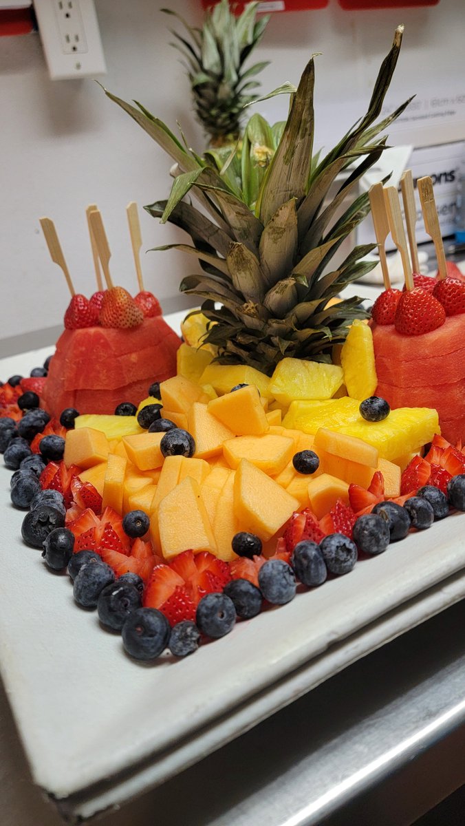 DevlynHayes's tweet photo. Fruit https://t.co/hR3A3omy0v