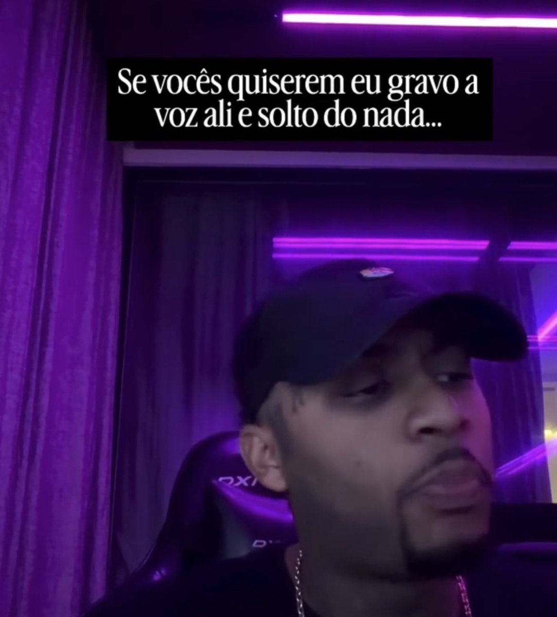 0BabySkrrt's tweet photo. @trapcit0u Pq ele está ameaçando os fãs desse jeito? https://t.co/JrFxqWdjYR