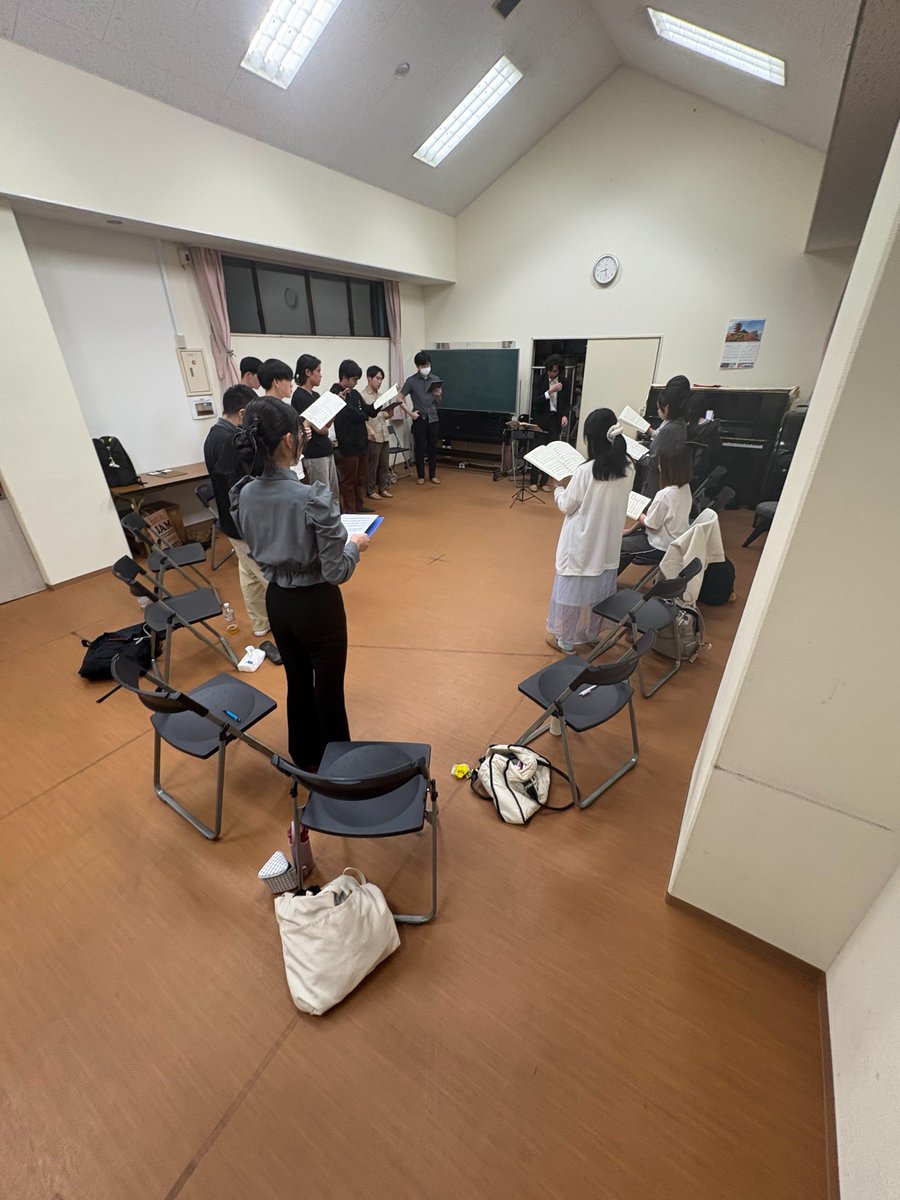 forest_chorus23's tweet photo. 混声合唱とピアノのための「かなでるからだ」
練習しております！！
ぜひ下記演奏会にお越しください🎵 https://t.co/rd0GOtrDL7