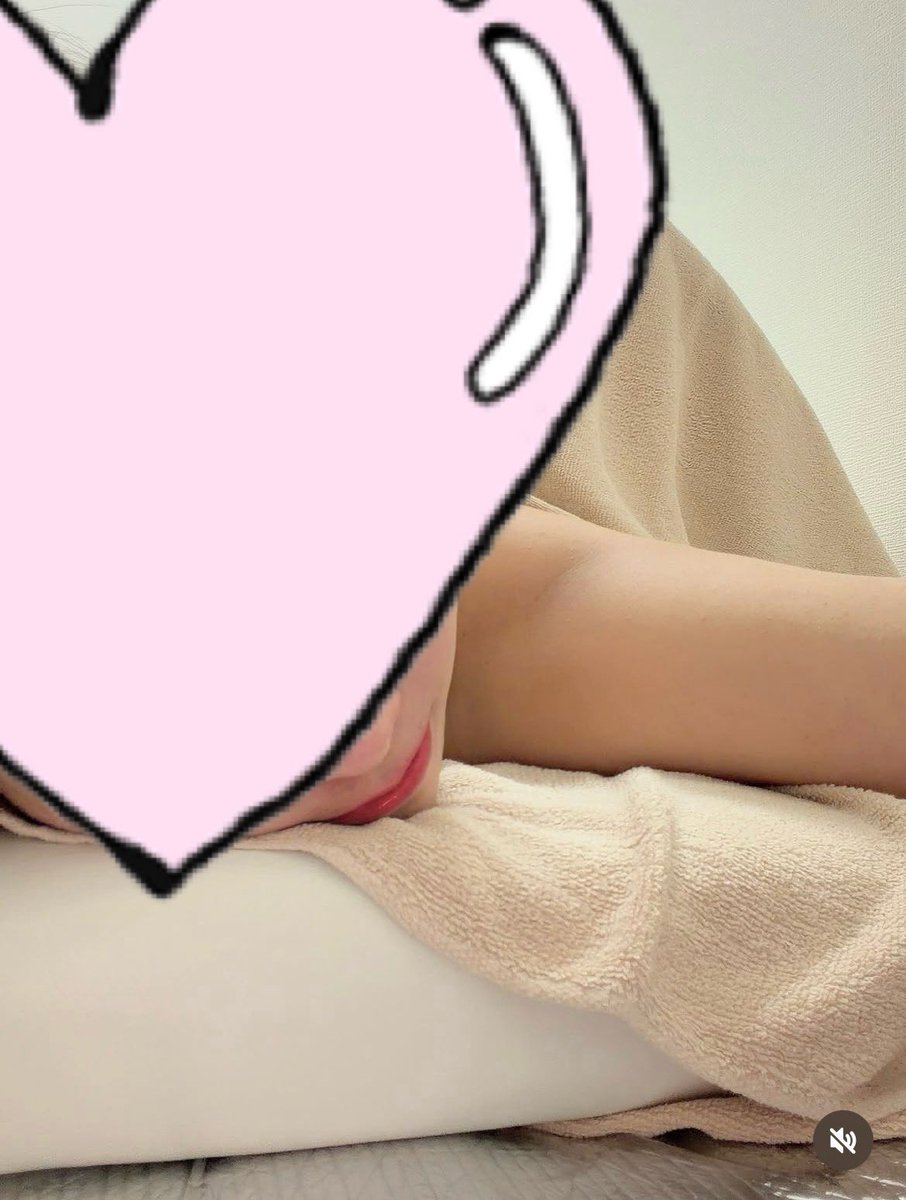 px0ybu's tweet photo. バイト終わってお風呂も入ったのでおやすみなさい💤 https://t.co/qbXbZ10Ne1