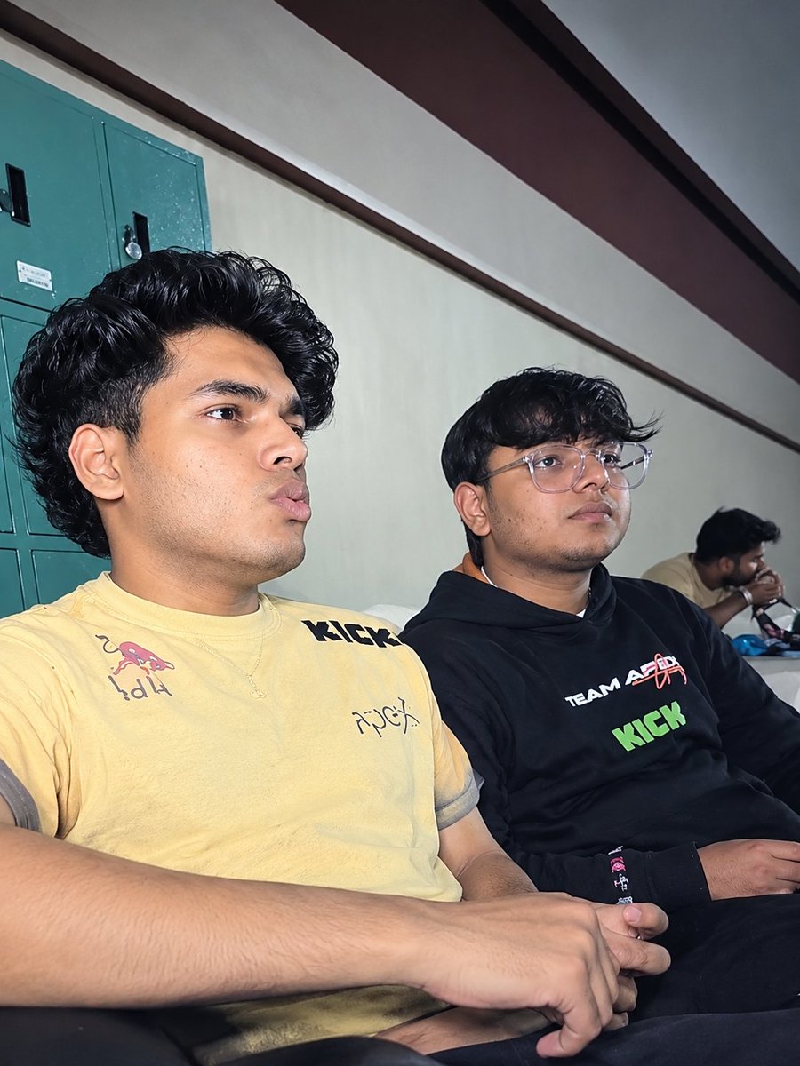 CR718FC's tweet photo. I know Johny is playing trash rn, probably one of the worst phases of his career. Thanks Hydro for carrying this team to semis. The way you’ve improved and taken this team so far is insane. Hopefully Johny finds his form by semis too. Until then, TAG ON TOP 💝 https://t.co/1Onowhea7Z