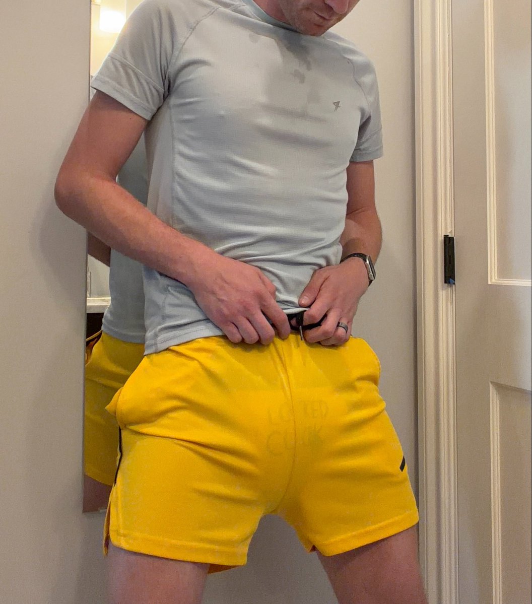 PaddedCuck's tweet photo. Me: “but you can clearly see it thought the shorts” 

Daddy: “see what?….🤭” https://t.co/mOnlCkbtao