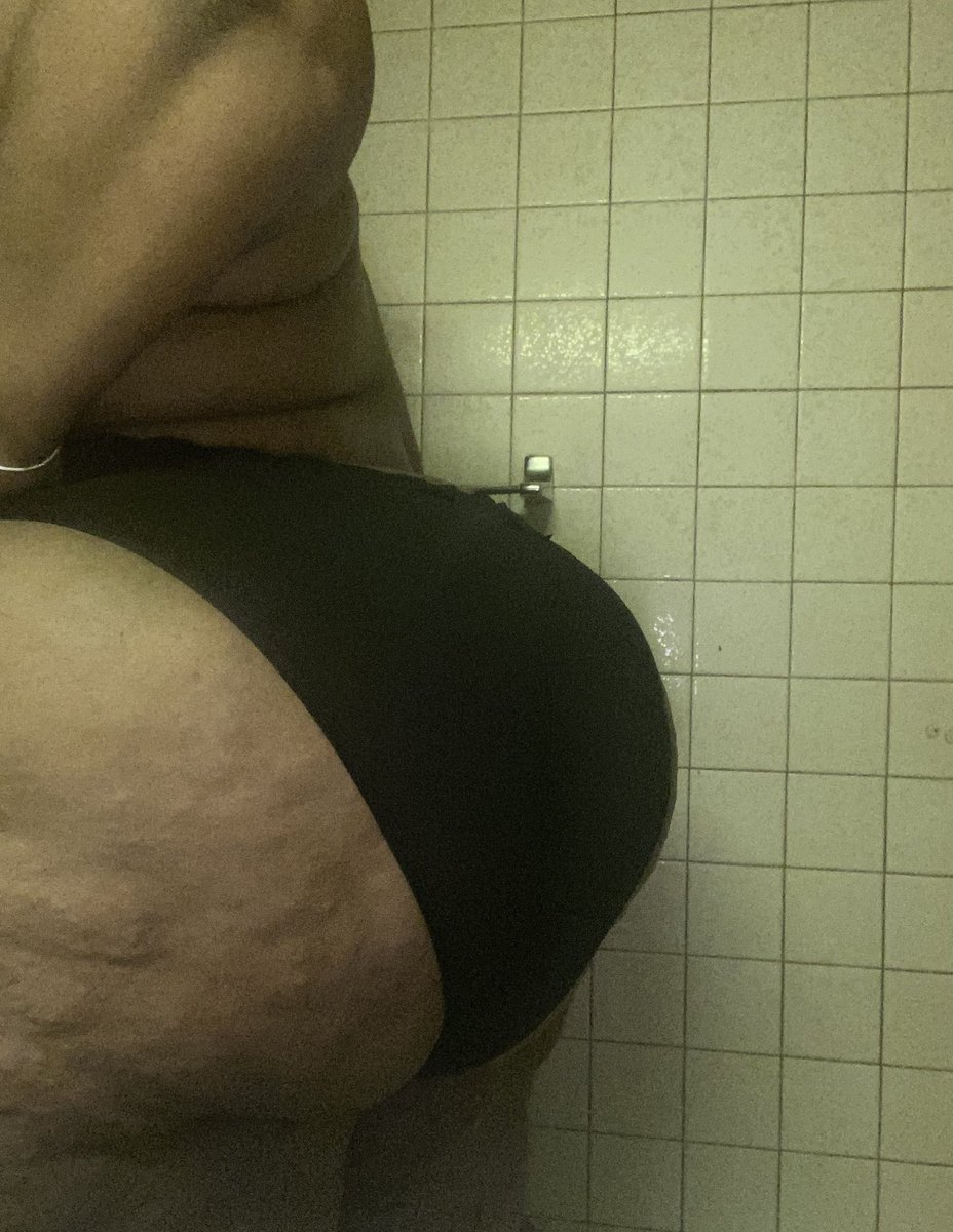 Biggbeautyyyy's tweet photo. Is it fat enough for you? (: #ssbbw #bbw #fatass #phatass #gilf #bigass #freaks #content https://t.co/6r2mfhxYER