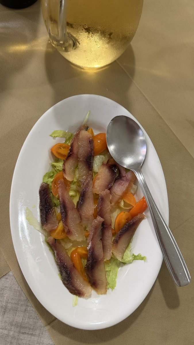 PedroLambertini's tweet photo. Día 9 en Cerdeña 🇮🇹 Hoy conocimos uno de los grandes productos de la isla: la bottarga di Cabras, huevas de mújol que se salan, prensan y secan hasta concentrar todo el sabor del mar. La llaman “el oro de Cerdeña”: intensa, salina y profundamente mediterránea. https://t.co/Jc8R4e9sgX