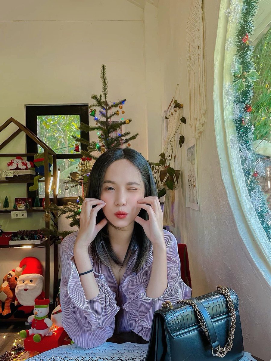 LulaShindlaq's tweet photo. 3💖"ตอนแรกก็ไม่เชื่อ จนกระทั่งลองใช้เอง... ไอเทมลับที่บิวตี้บล็อกเกอร์เกาหลีโหวตให้เป็นอันดับ 1!" 🦋 ครีมกันแดดเนื้อซูเฟล่ บางเบา คุมมัน

• นวดผ่อนคลาย

🆔 bew5547

https://t.co/M6c48QlLSu

#รับงานนครปฐม นครปฐม https://t.co/eQ9vJfl9ff