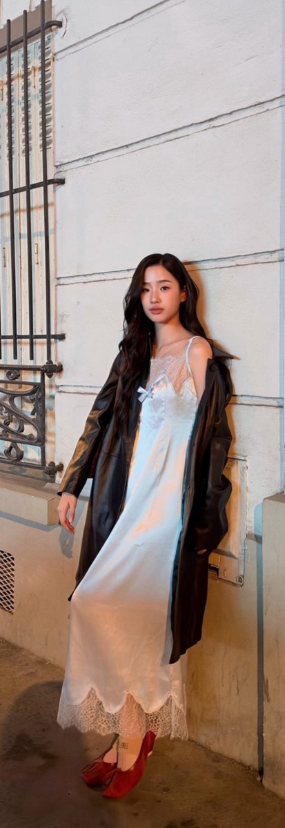 lovelytu_'s tweet photo. There's something in Paris air that day https://t.co/raeUZSiZYl