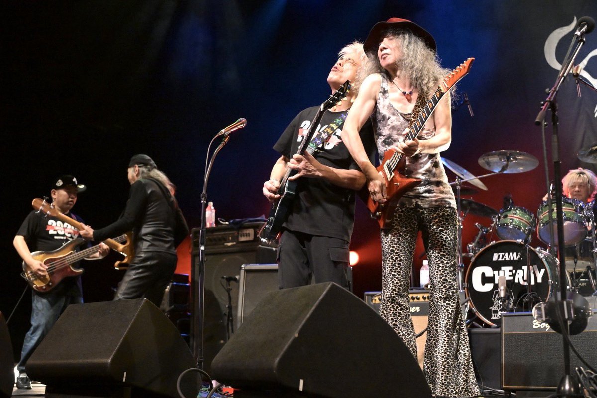 KyojiTWJ's tweet photo. 今日はTANZAWA ROCK FES‼️
最高に楽しいライブバンド『子供ばんど』そして僕ら『BOWWOW G2』、キャラは違うけど、互いに愛とリスペクトを持つこの２つのバンドの共演は最高だったと思います。
お客さん達も終始笑顔に溢れ、みんながHAPPY 😊👍
皆さん、本当にありがとうございました。心から感謝です🙏 https://t.co/EtFwWdQgrU