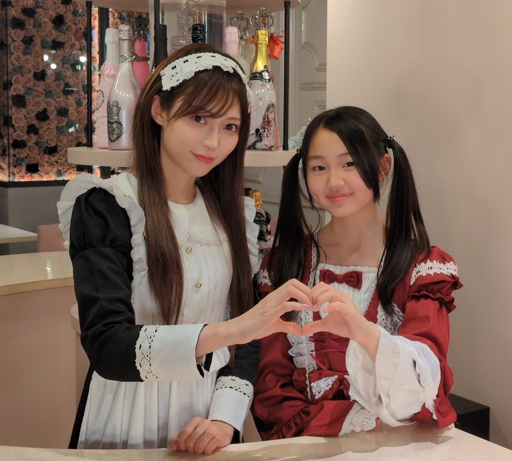 84BMNihccakanaT's tweet photo. 10月4日は天使の日。
映画「悪魔カフェへようこそFinis」に出演の二人。
役柄は悪魔ですが、まぎれもなく天使です。
ヴィネ役(左:山口真帆ちゃん@maho_yamaguchi)
リリム役(右:YUNOちゃん@YUNO01030211)
#天使の日 https://t.co/suHyzFbqri