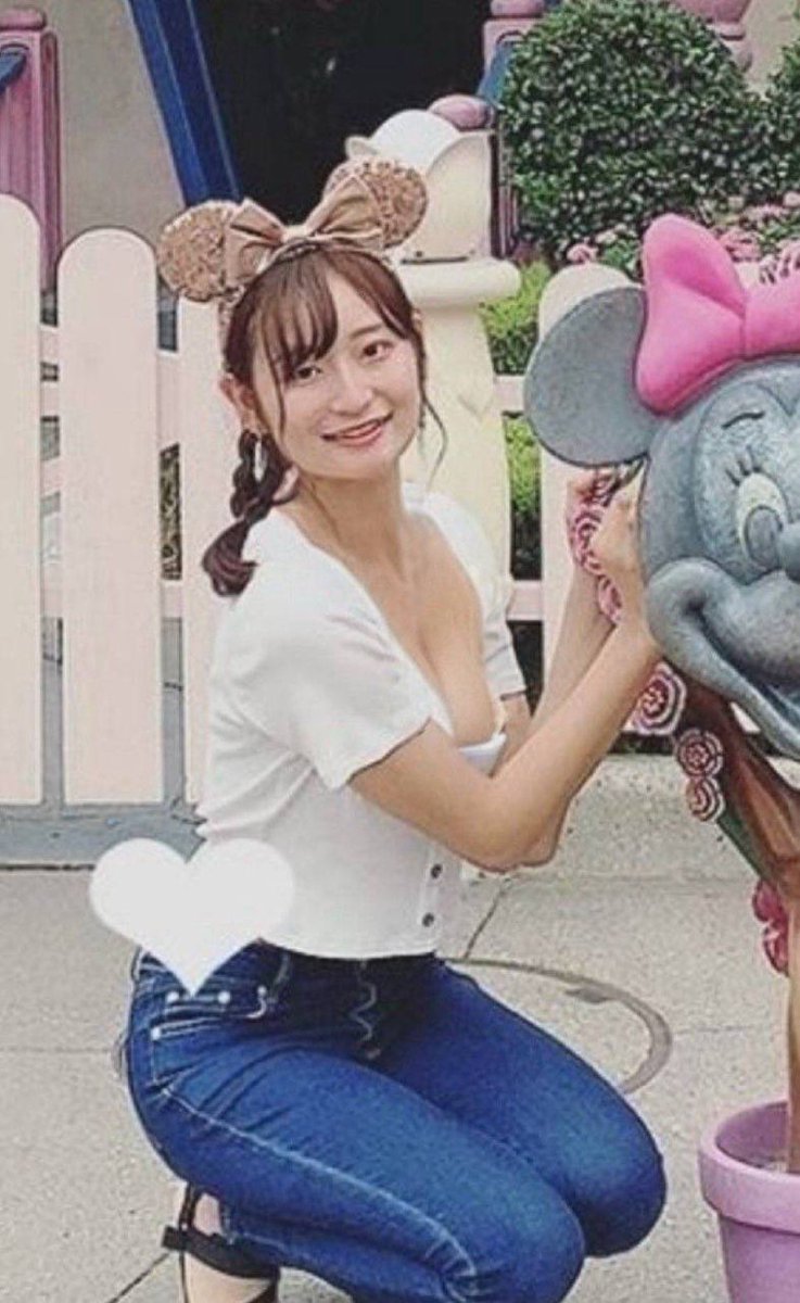 vztg8's tweet photo. 依頼💕
飯田真由（28） 大阪💕
結婚後、真由の不倫が原因で離婚しかも相手は8下のヤリチン大学生
再婚後は焦って子供を作ったが上手くいかなく、通販で不倫用のエロ下着を買うように💕
買った下着やこいつの下着姿、他の写真見たい人DM💕
反応良ければLINEも晒しちゃう💕
＃オナペ　#素人晒し ＃顔抜き https://t.co/ql8LqawC7w