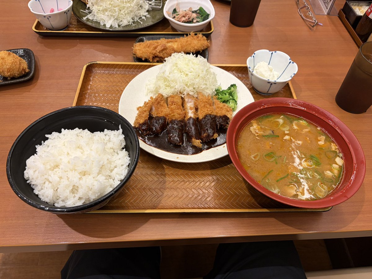 6757541's tweet photo. かつ庵でデミカツを食べた。
前に神戸でデミカツを食べて美味しかったこともあって食べたけど、
デミソースはあっさりで量も物足りなく、とりあえず食べれて良かったで終わってしまった。 https://t.co/rQRtX0BUcV
