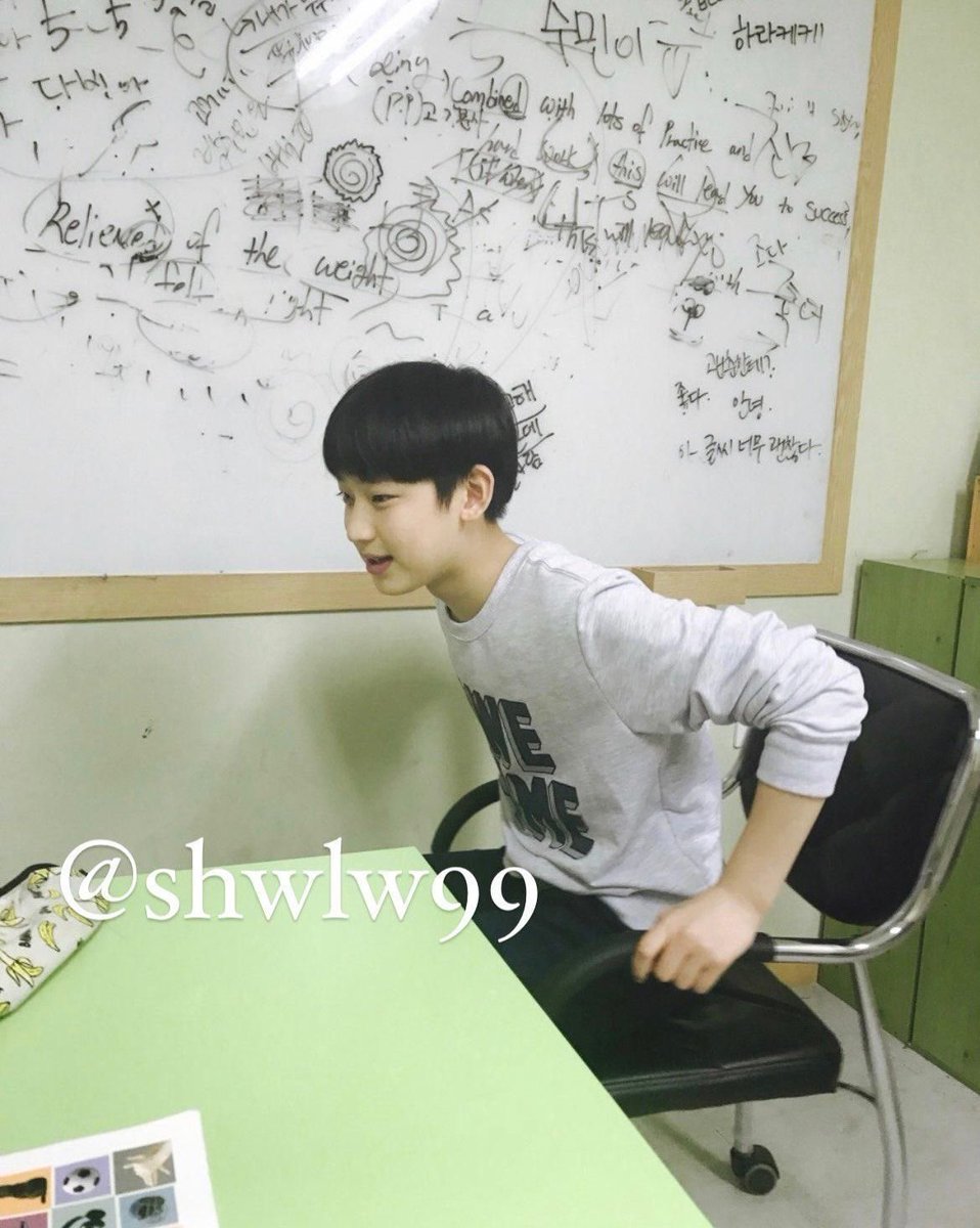 natsunoo624's tweet photo. 그니깐 너 이 얼굴로 100점 맞았다는거지?!
너무애긴데ㅜㅜ https://t.co/511wGZRbIt