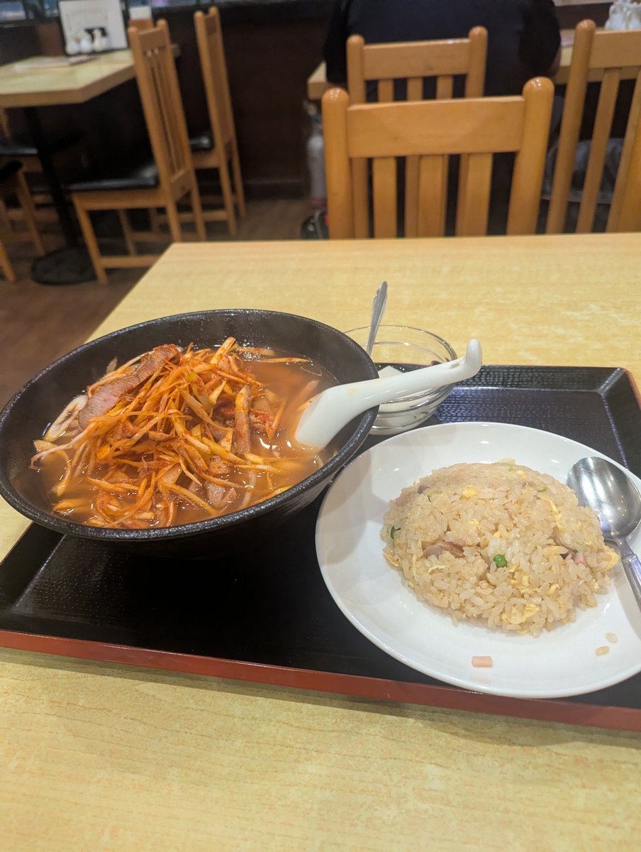 keisuke58550576's tweet photo. 鹿島田　幸福飯店。
中華屋さんのネギラーメン。
ピリ辛で美味しい。 https://t.co/QbbBH1AkT5