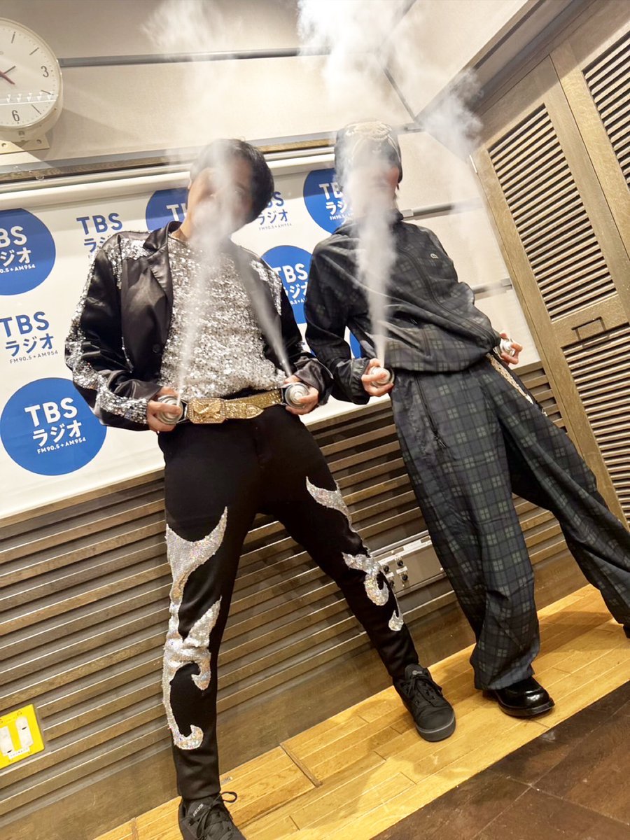 radio_talkabout's tweet photo. #トークアバウト 📻

【 🎼Brand New
　　　 / Mrs. GREEN APPLE 】

#ヤジマリー。
まずは心を・・
オープンキャンパス‼️‼️‼️‼️‼️

#ミセスPOPS https://t.co/HY55vrNJV3 https://t.co/NbVCVk7RsF