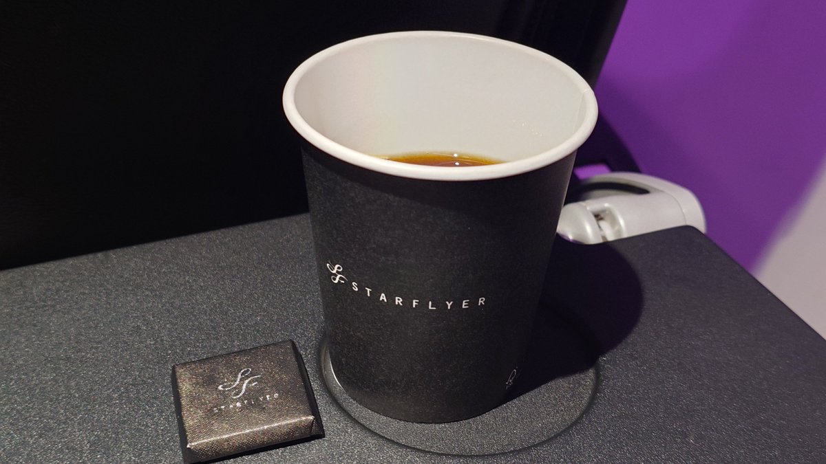 ktk4058's tweet photo. 今日はそういう日でしたってことで、スタフラで帰還。いつの間にかコーヒーがホットorアイスで選べるようになってました。 https://t.co/71CzMnjwmM