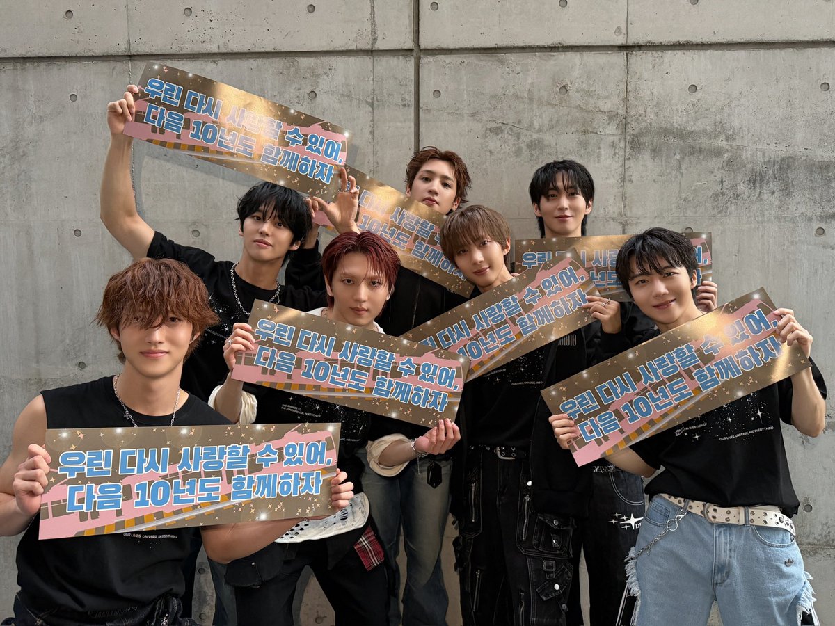CUBE_PTG's tweet photo. [📸] 261003 @ PENTAGON 10th Anniversary Tour <101010> in Tokyo

도쿄에서 함께해 줘서 고마워요💙
떨어지지 않을 거예요
앞으로 10년, 100년 함께하기 약속🪐

東京で一緒にいてくれてありがとう💙
落ちるわけないじゃん！
これからの10年も、100年も、ずっと一緒に歩んでいくことを約束するね🪐

#펜타곤 #PENTAGON 
#PENTAGON_101010
#PENTAGON_10th_Anniversary