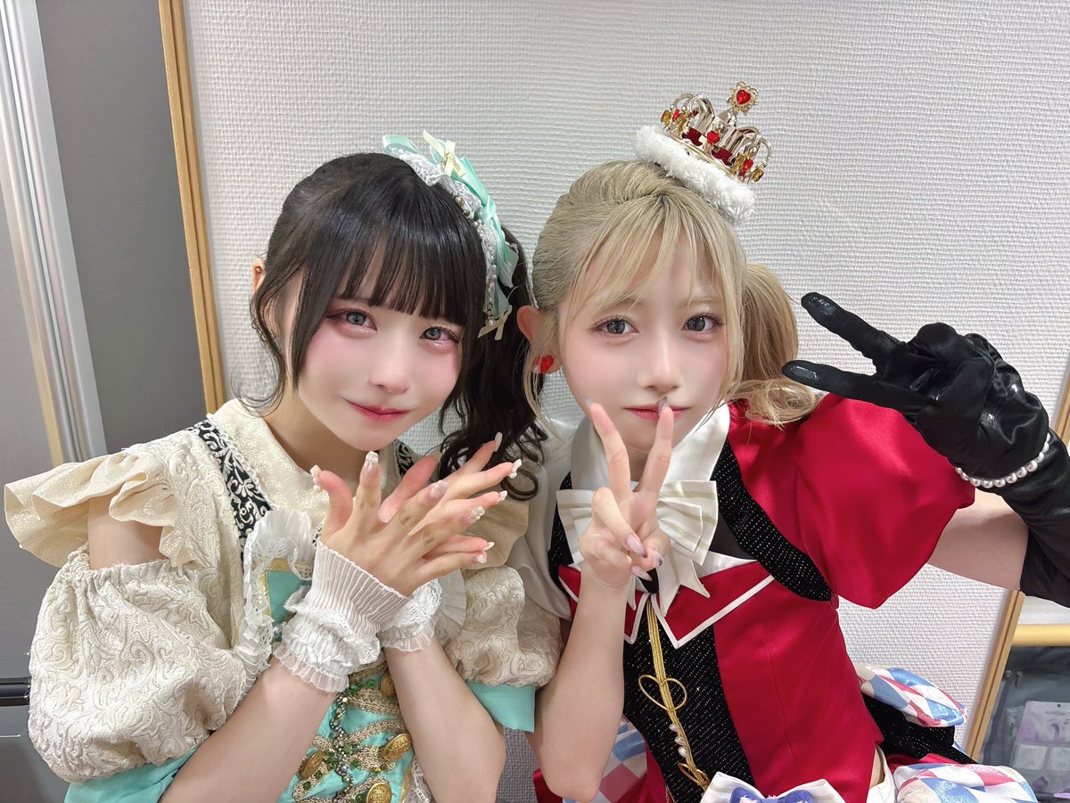 MRCR_himi's tweet photo. 来栖りんさんとお写真撮っていただきましたт т♡
ずっと憧れの存在だったので、お会いできたことも、一緒にお写真を撮っていただけたことも本当に嬉しくて幸せでした⸝⸝ . ̫ . ⸝⸝
ライブ終わりのお忙しい中、とっても優しく接してくださり、お話もしてくださって本当にありがとうございましたт т♡ https://t.co/3lAQpkT67j