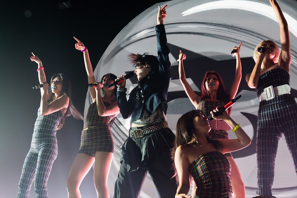 encore_inf's tweet photo. 【f5ve】 異例の大反響でチケットが即完した ロンドンでの初の単独公演ついに開催！！ 全17曲を披露し、2000人の現地ファンを魅了！
＜9/28(月) f5ve: f4n m33t + special performanceオフィシャルレポート＞
https://t.co/Zyt4FXCQxG

#f5ve #ファイビー https://t.co/k34tMpH0VX